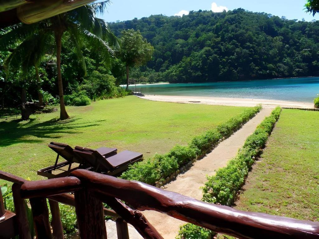 Secret Paradise Resort & Turtle Sanctuary サン・ヴィチェンテ エクステリア 写真