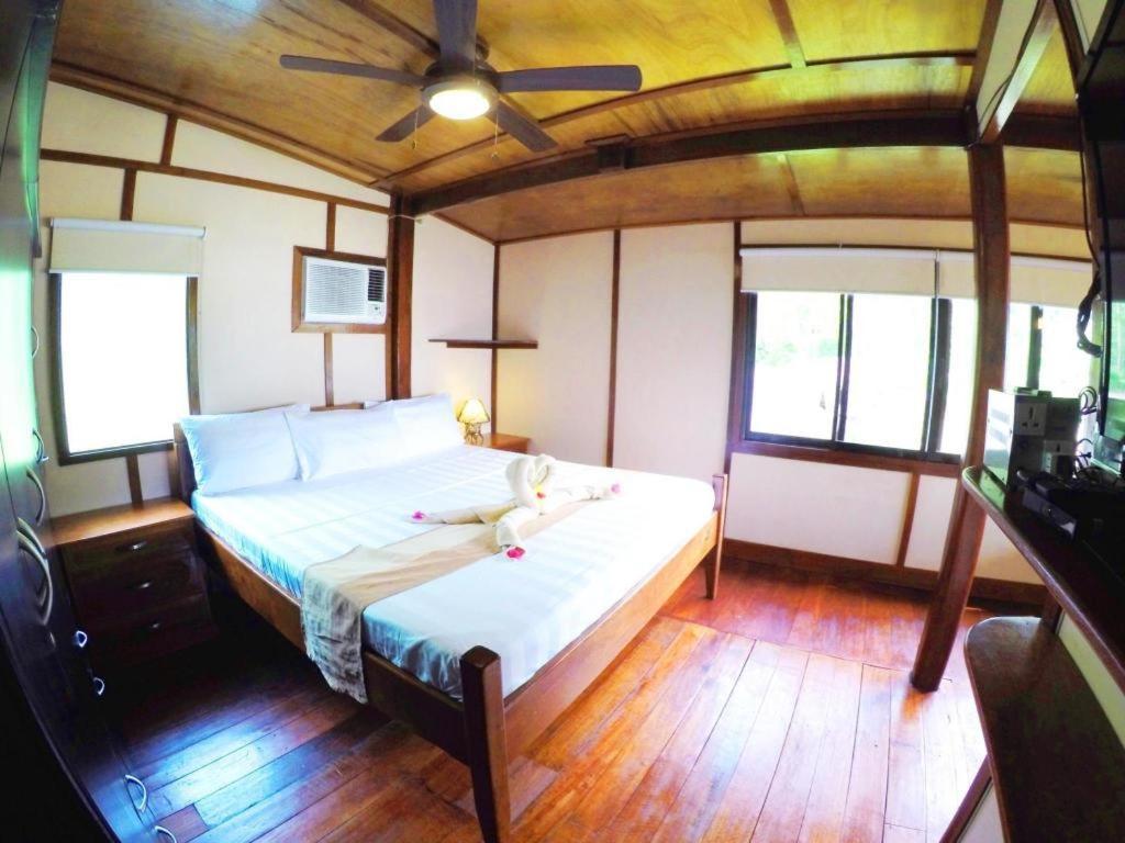 Secret Paradise Resort & Turtle Sanctuary サン・ヴィチェンテ エクステリア 写真